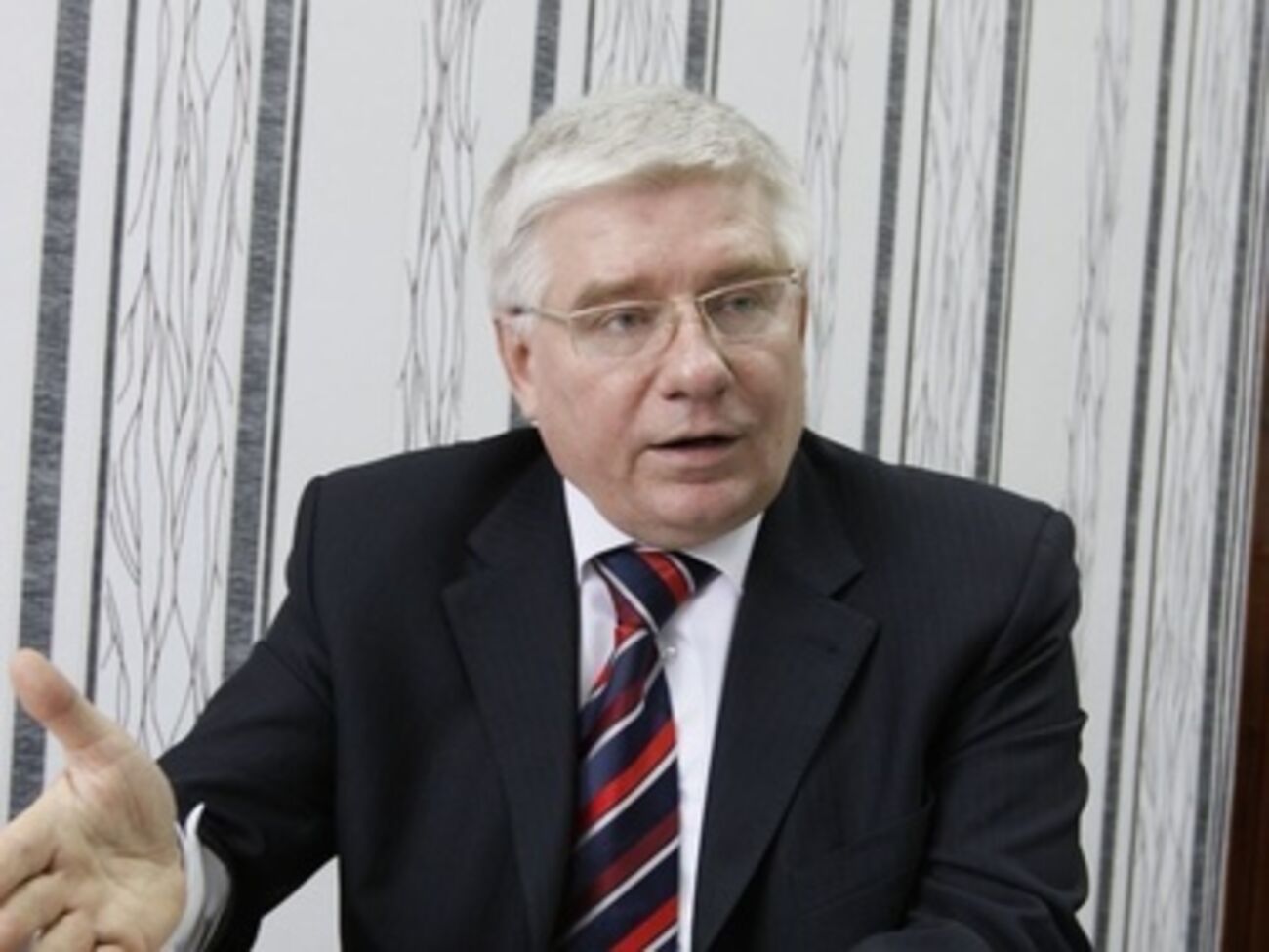 Чечетов решил позаботиться о детях