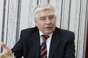 Чечетов решил позаботиться о детях