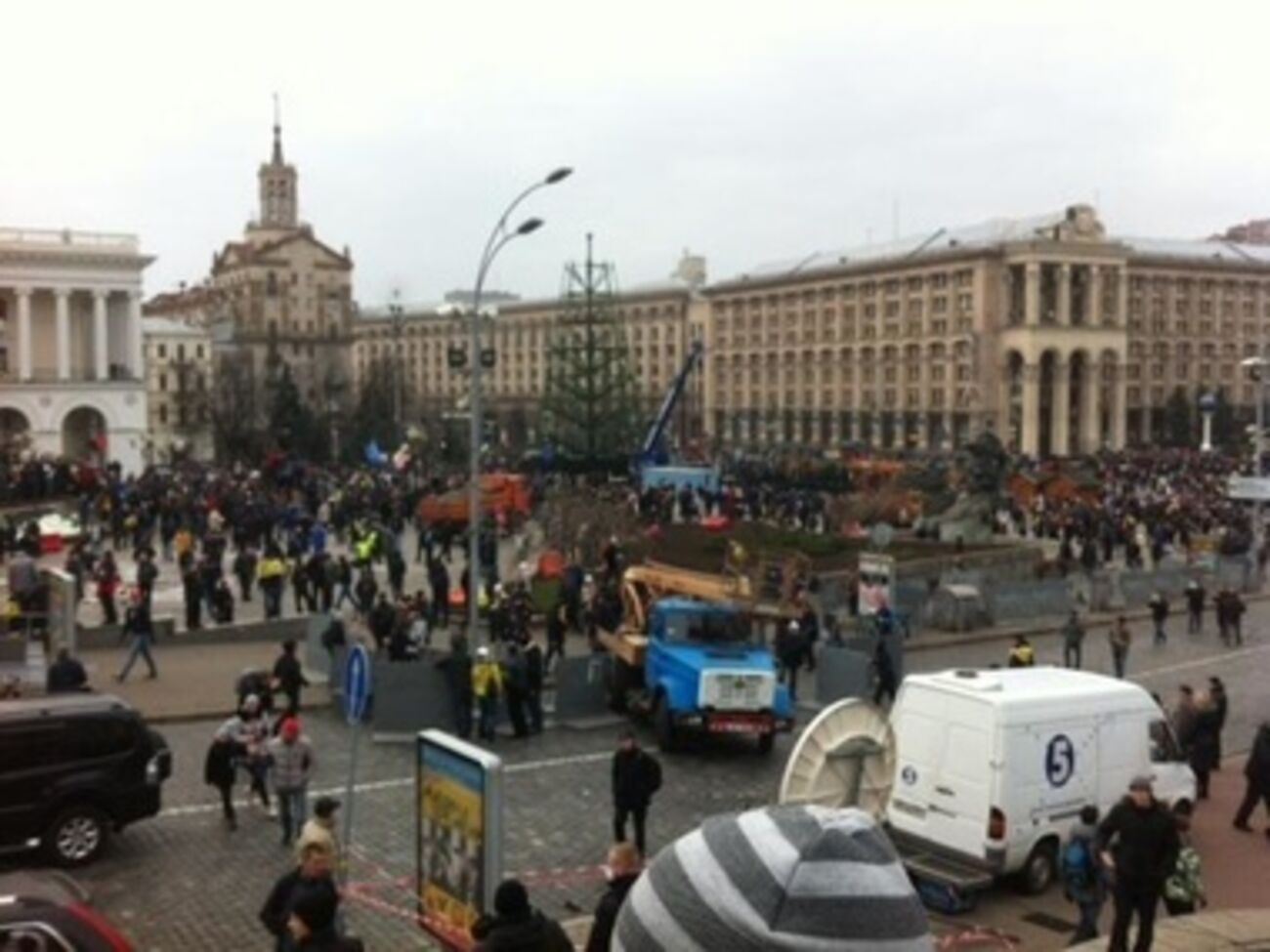 Митинг вернулся на Майдан