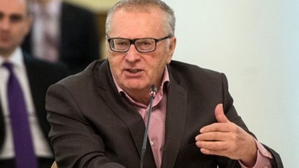 Жириновский "очень внимательно следит за событиями в Украине"