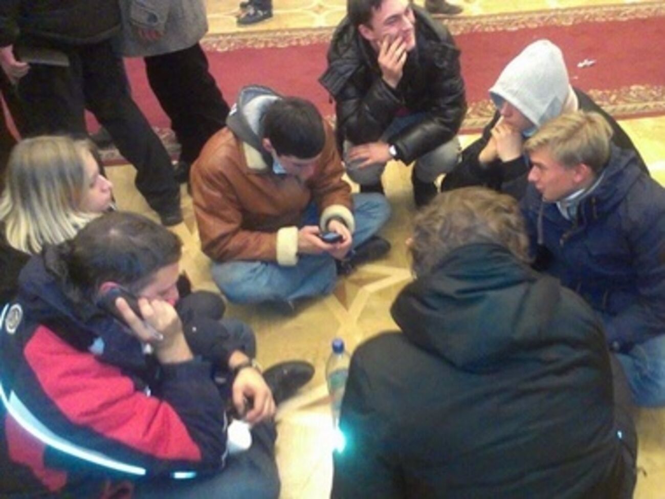 Активисты греются в КГГА