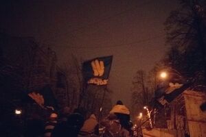 Силовики готовят операцию у последней баррикады евромайдановцев. Фоторепортаж
