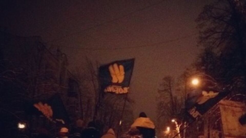 Силовики готовят операцию у последней баррикады евромайдановцев. Фоторепортаж