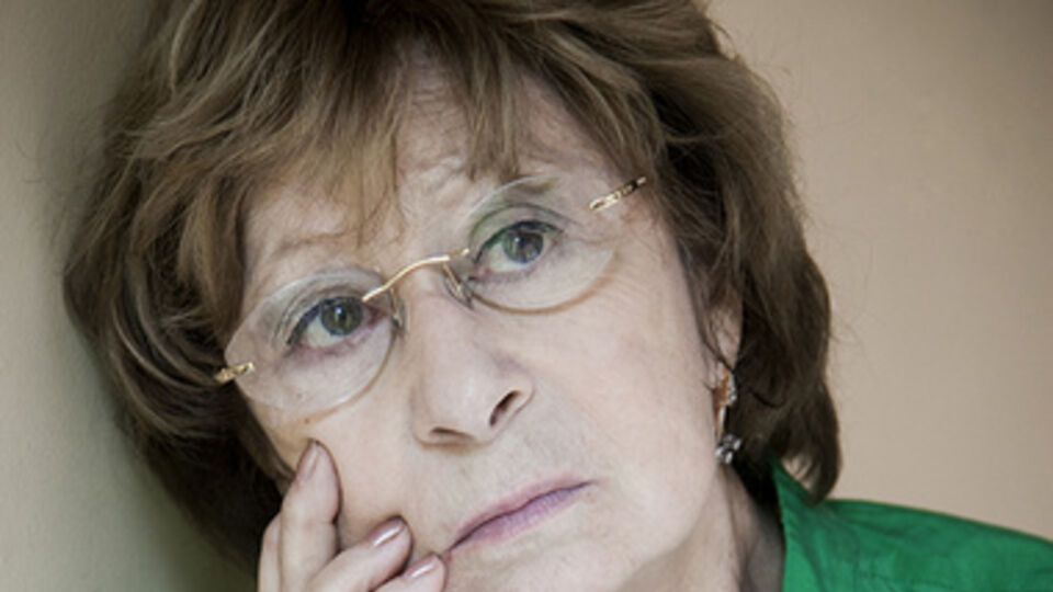 Лия Ахеджакова