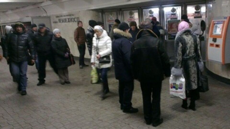 Пассажиров выпускают, но не впускаюn