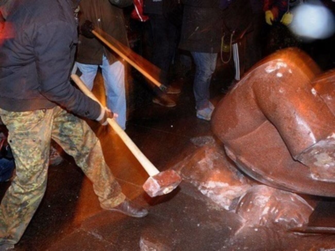 Тягнибок провел параллели с Германией