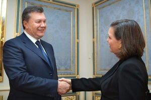 Нуланд встретилась с Януковичем