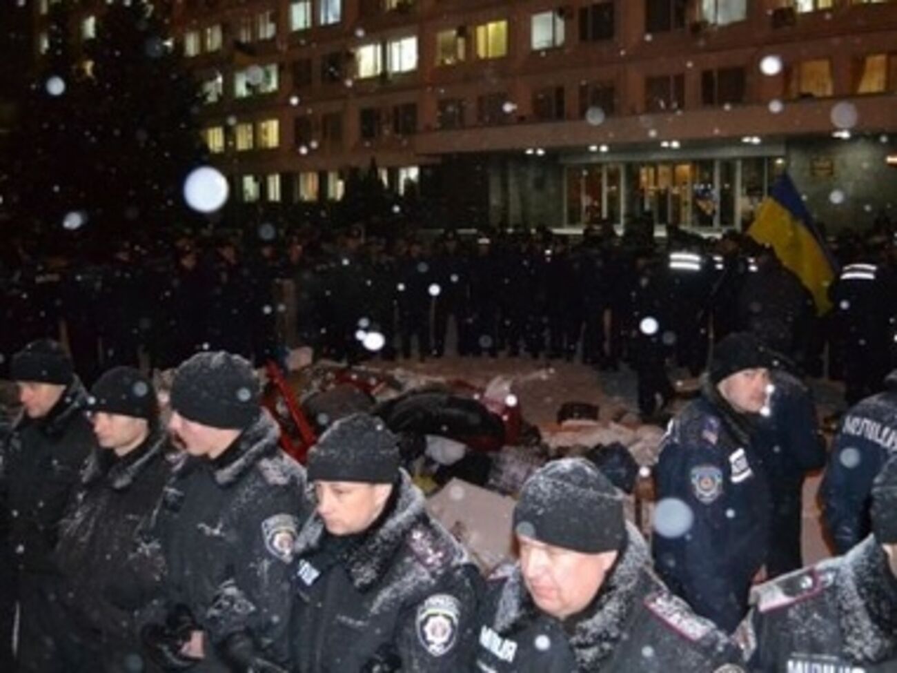 Палатку сторонников Евромайдана демонтировали неизвестные