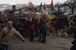 Майдан после ночных столкновений