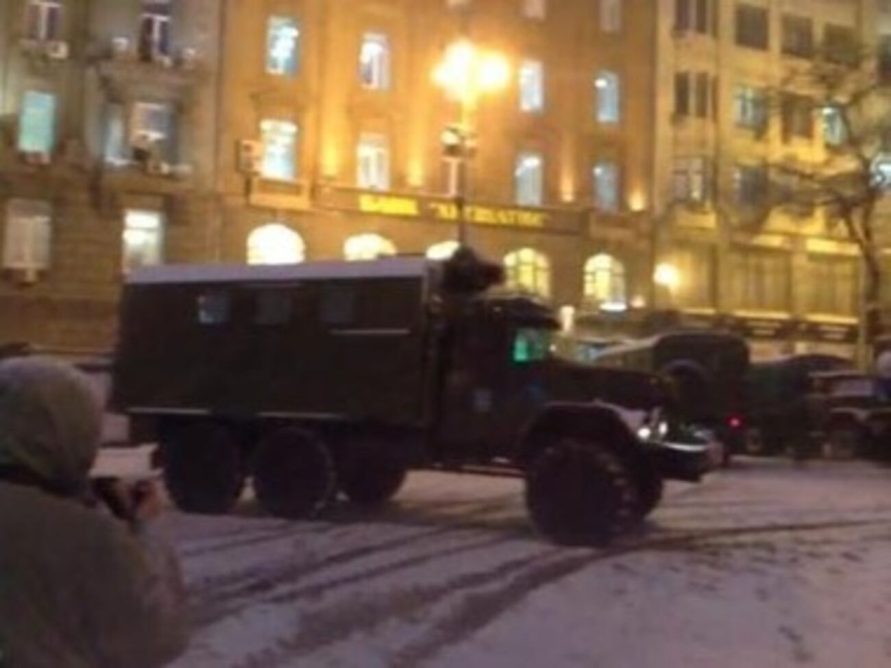 Военные готовятся к штурму баррикад?