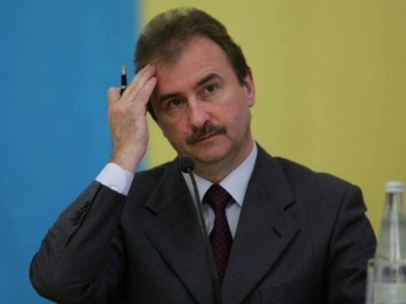 Попов кивнул на Клюева