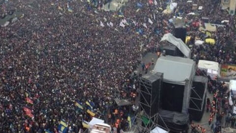 Активисты вернулись на Майдан