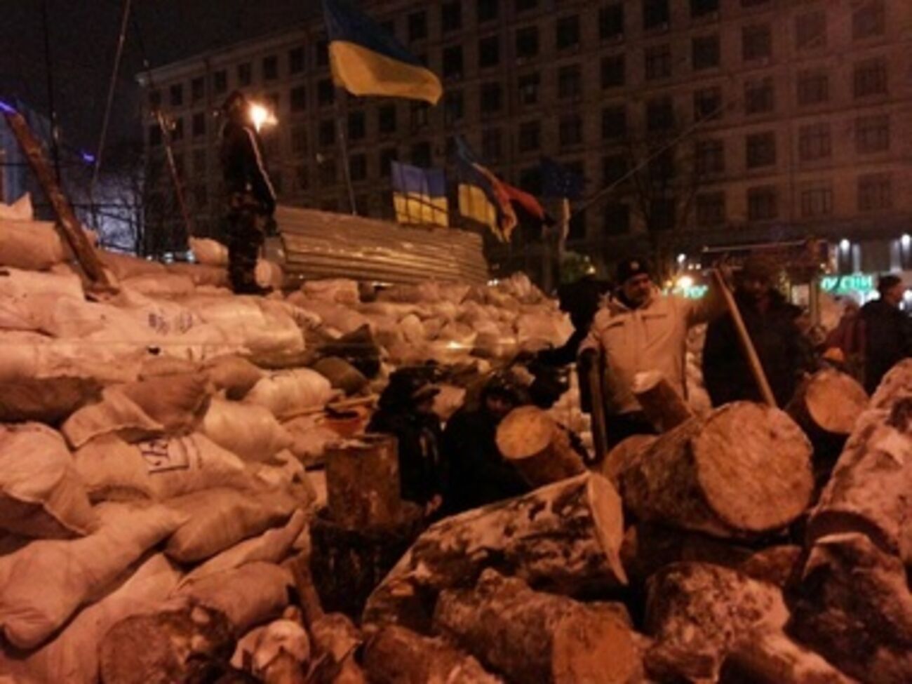 В оппозиции не исключают, что власть все же попробует зачистить Майдан