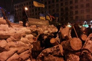 В оппозиции не исключают, что власть все же попробует зачистить Майдан