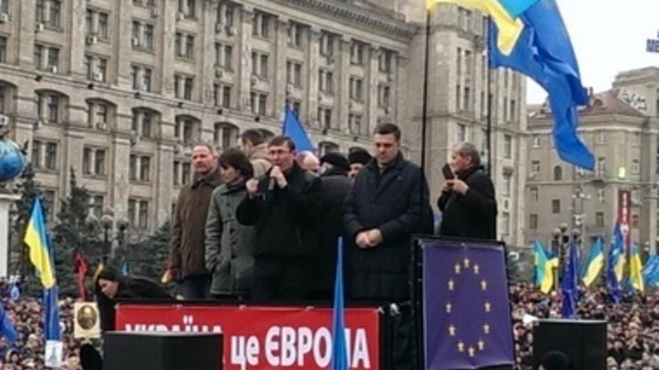 Оппозиция не определилась с единым кандидатом