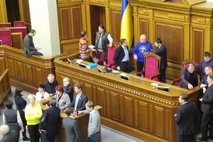 Оппозиция может заблокировать Раду