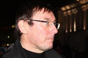 Юрий Луценко убедил милиционеров не штурмовать КГГА