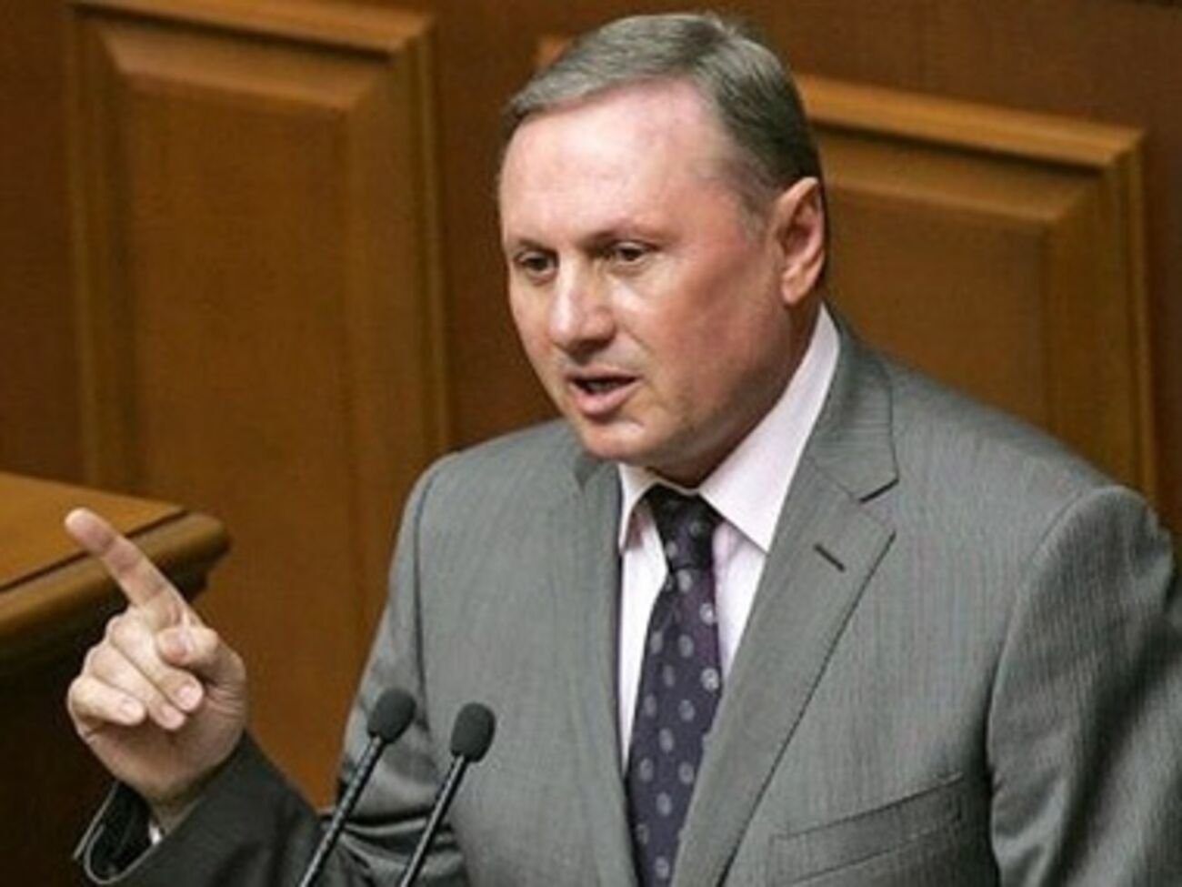 Ефремов не переживает из-за ухода троих нардепов из ПР
