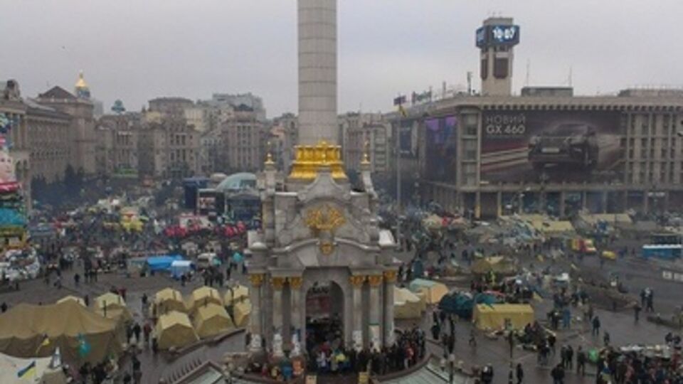 На Майдане не хватает теплых вещей и горячей еды