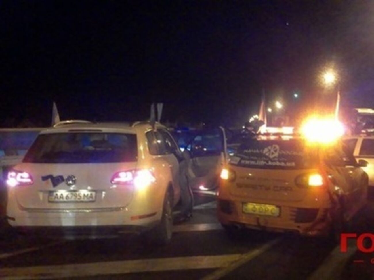 В гости к Януковичу приехали активисты Евромайдана. Фоторепортаж