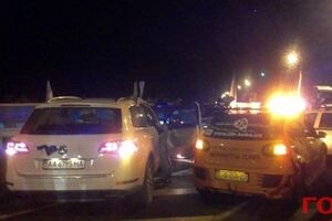 В гости к Януковичу приехали активисты Евромайдана. Фоторепортаж