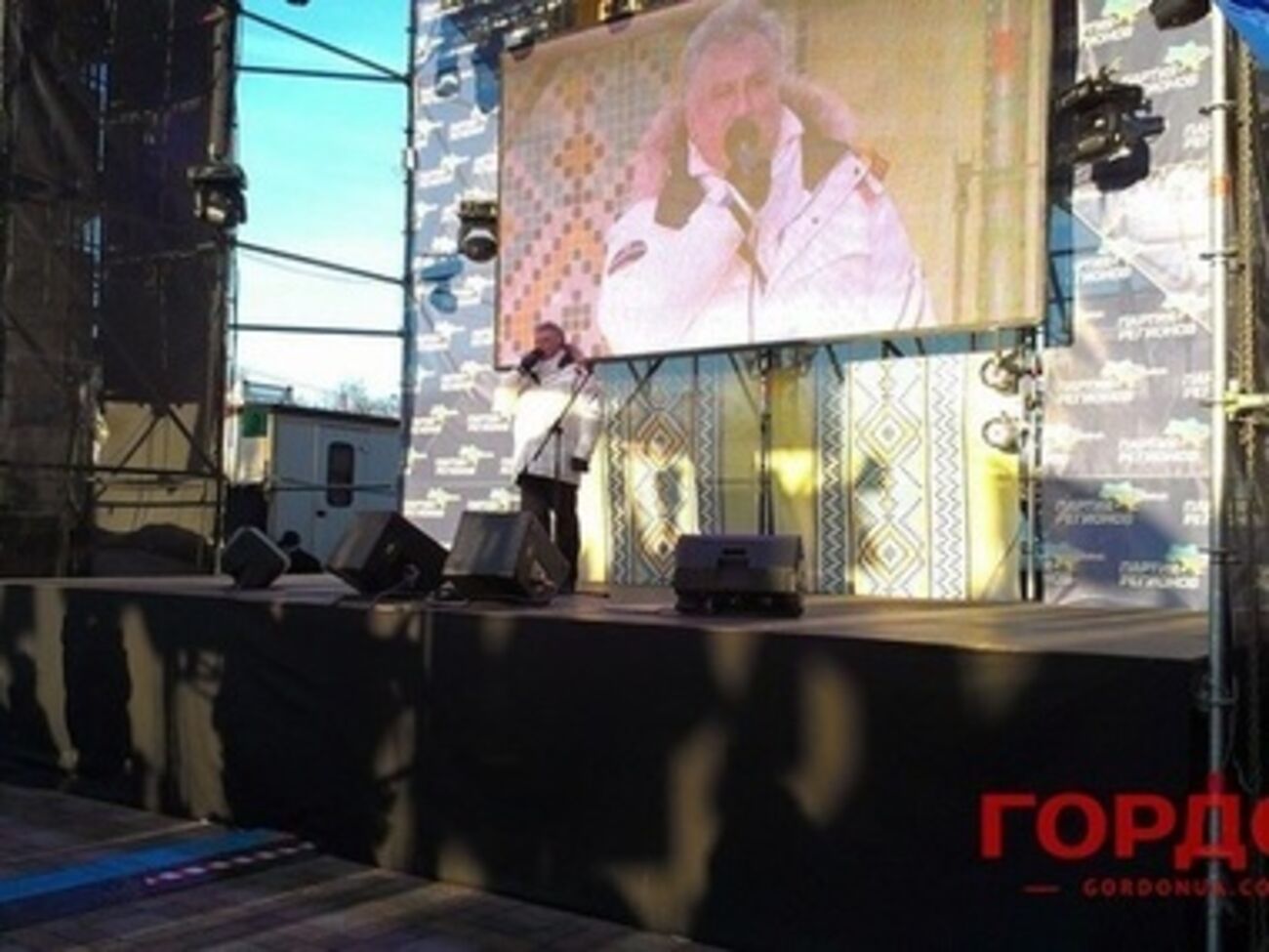 Антимайдан покинул Мариинский парк. Фоторепортаж