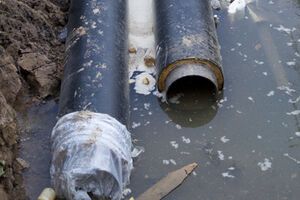 Во Львове прорвало теплосеть, 15 тысяч человек остались без тепла
