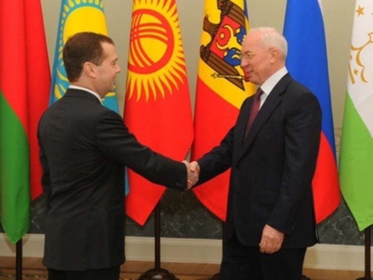 Дмитрий Медведев и Николай Азаров