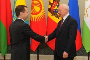 Дмитрий Медведев и Николай Азаров