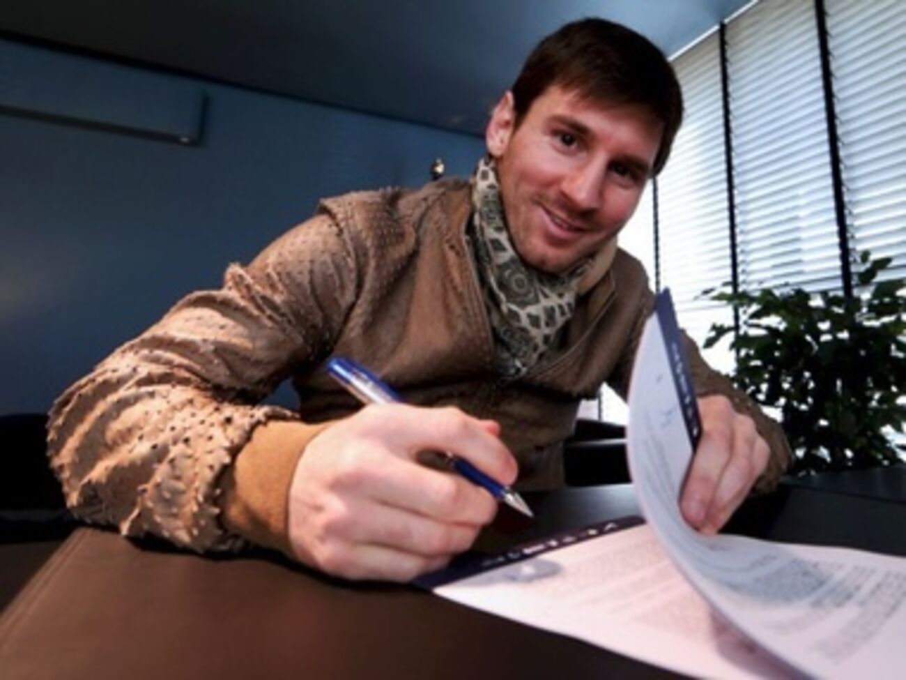 Месси подпишет новый контракт