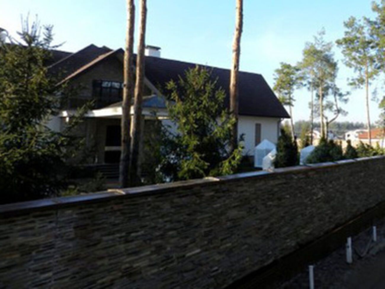 Загородная резиденция главы МВД Захарченко. Фоторепортаж