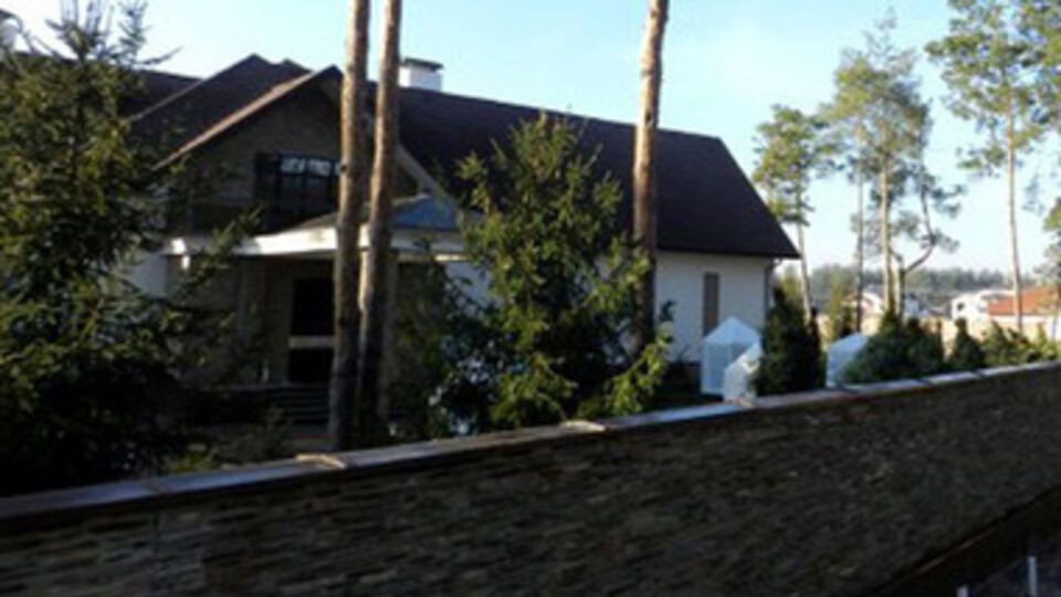 Загородная резиденция главы МВД Захарченко. Фоторепортаж