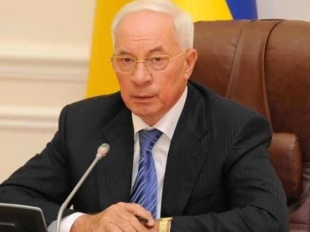 Николай Азаров