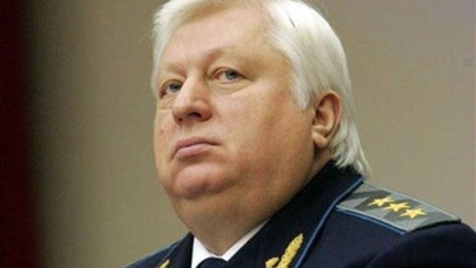 Пшонка обещает взять расследование под личный контроль