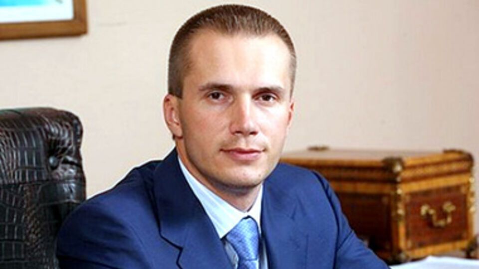 Старший сын президента Александр Янукович имеет банковский бизнес