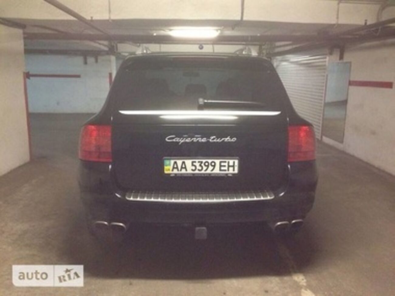 Автомобиль, на котором ехали напавшие на журналистку