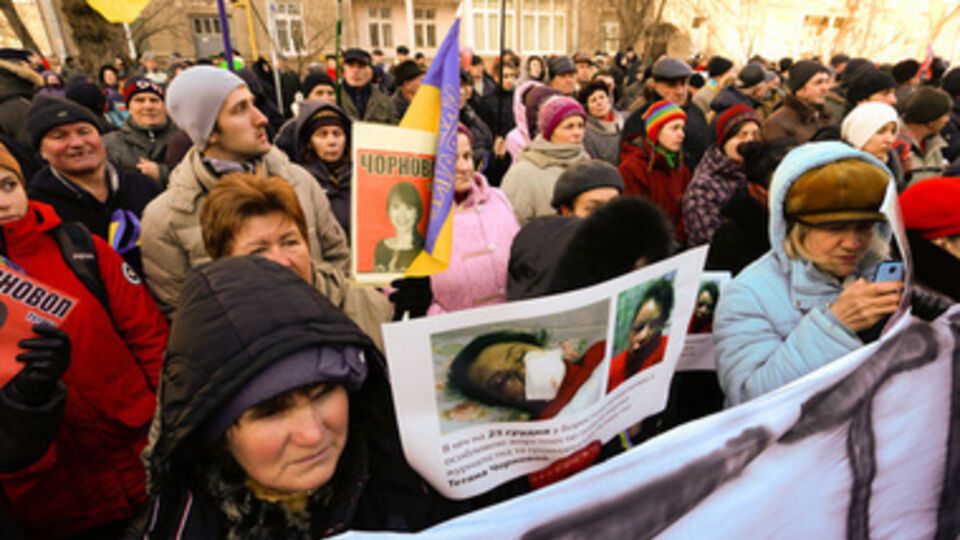 МВД в осаде митингующих. День второй. Фоторепортаж
