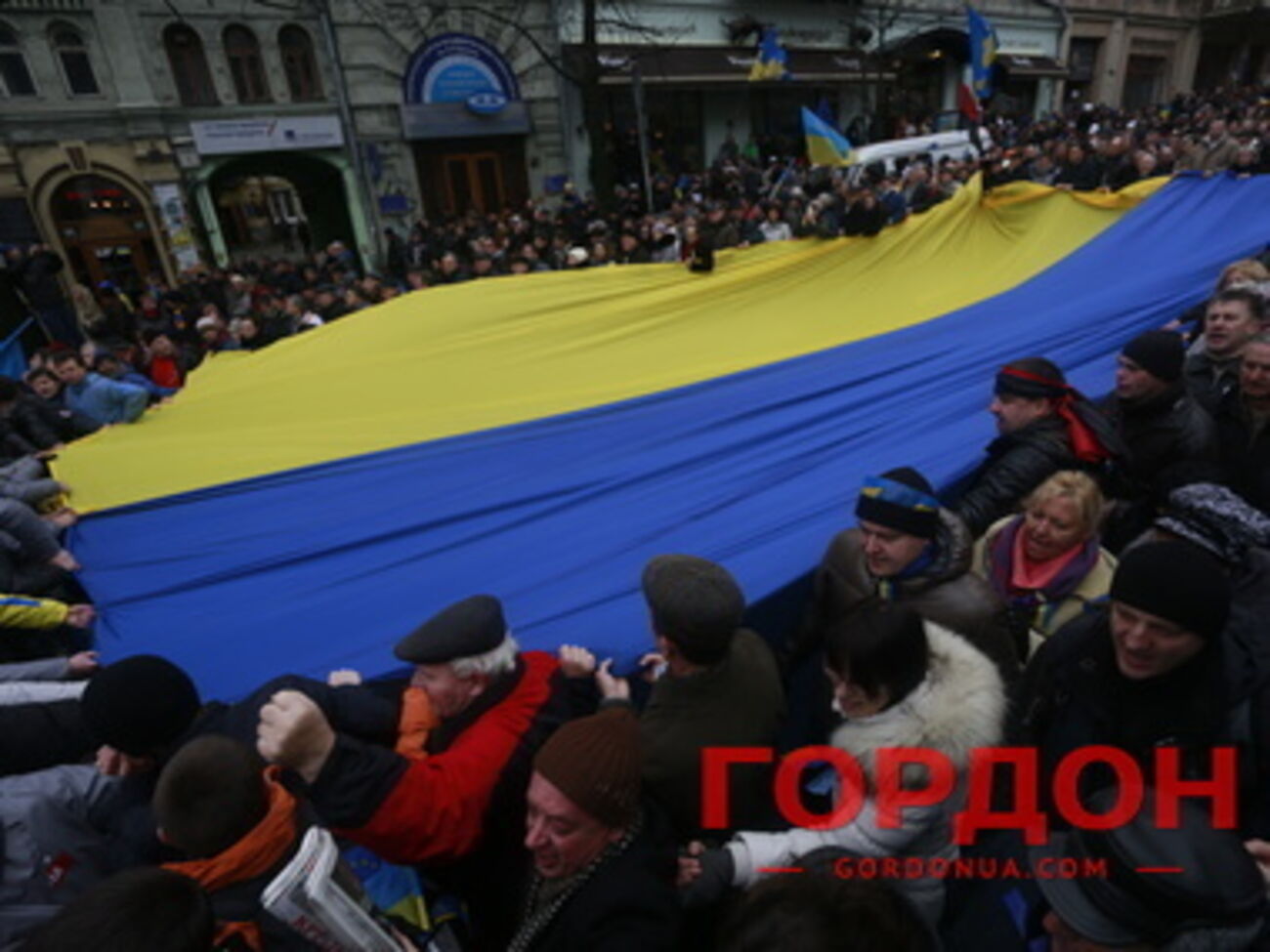 Воскресное Вече на Евромайдане будет посвящено Черновол и террору