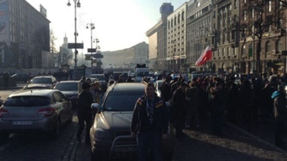 Автоколонна стартовала в 12.00 из центра Киева