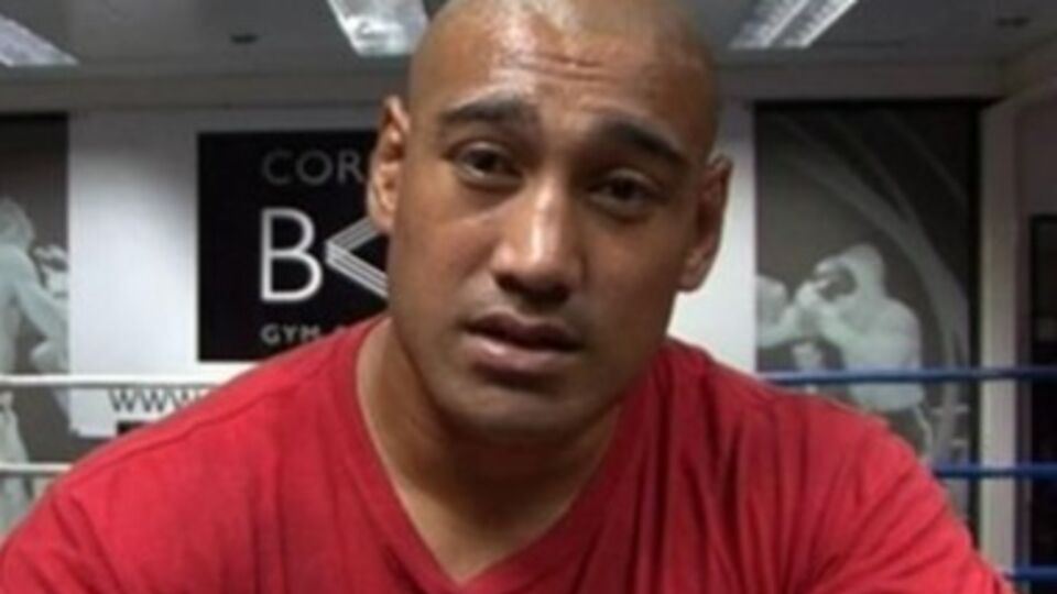 Алекса Леапаи готовится к бою с Кличко