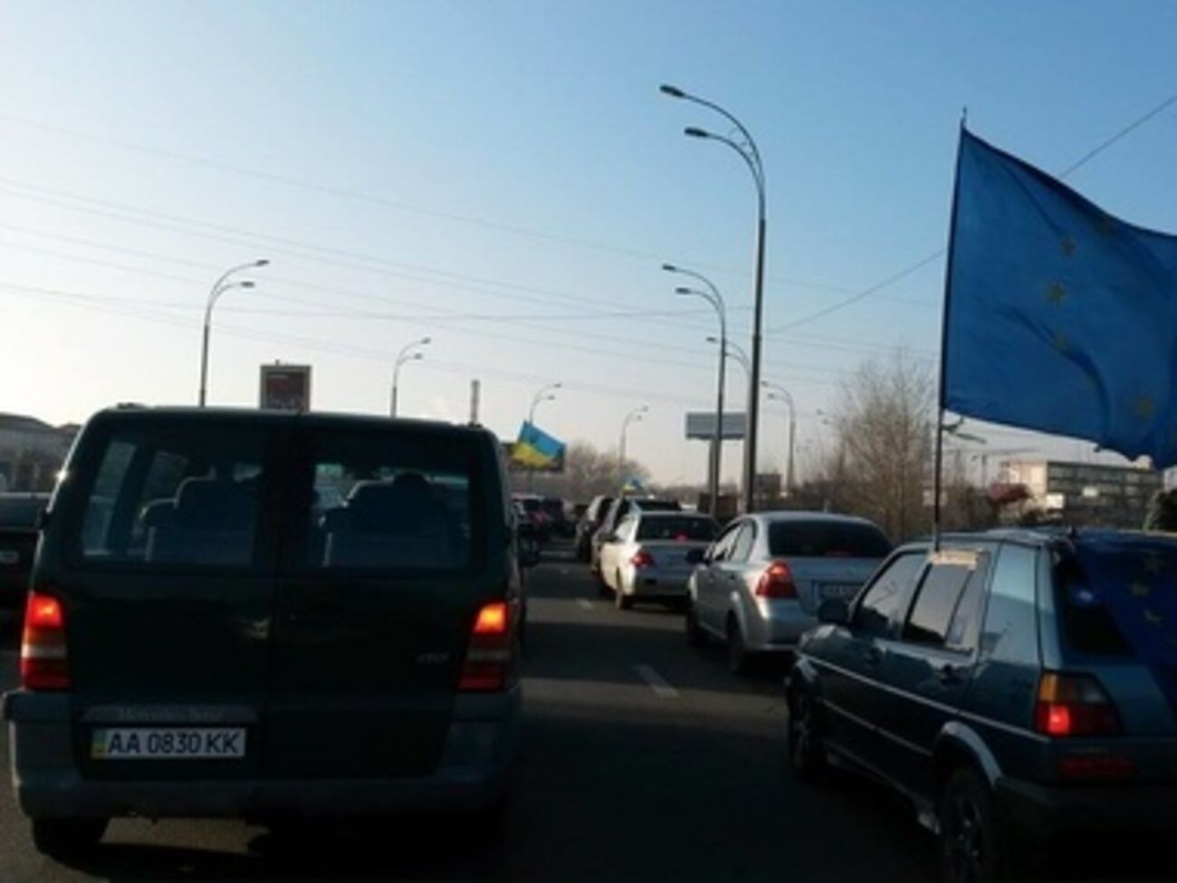 Колонна растянулась на километры