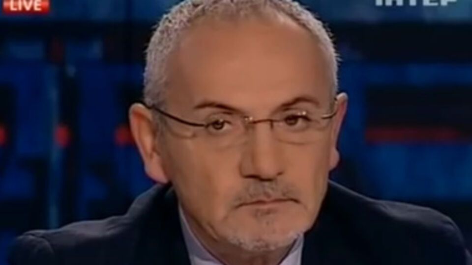 Савик Шустер