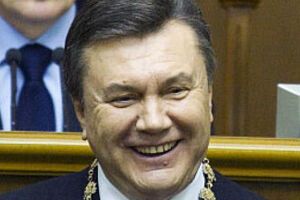 Николай Азаров