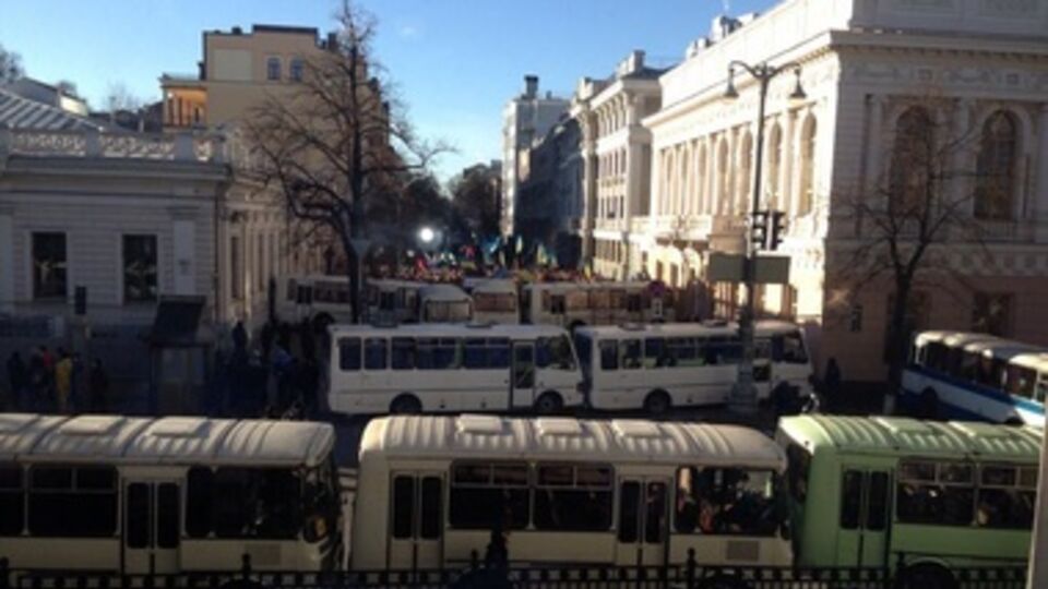 Возле Рады организовано милицейское оцепление