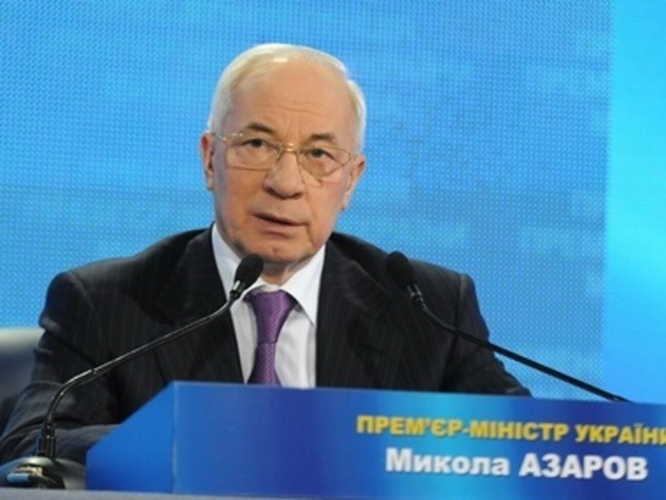 Азаров готовит ротацию в правительстве