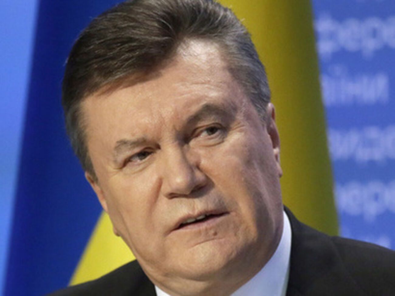 Виктор Янкович отменил визит на Мальту