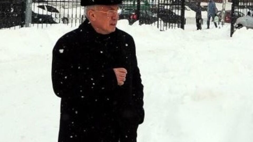 Азаров: Отставка Януковича противоречит Конституции