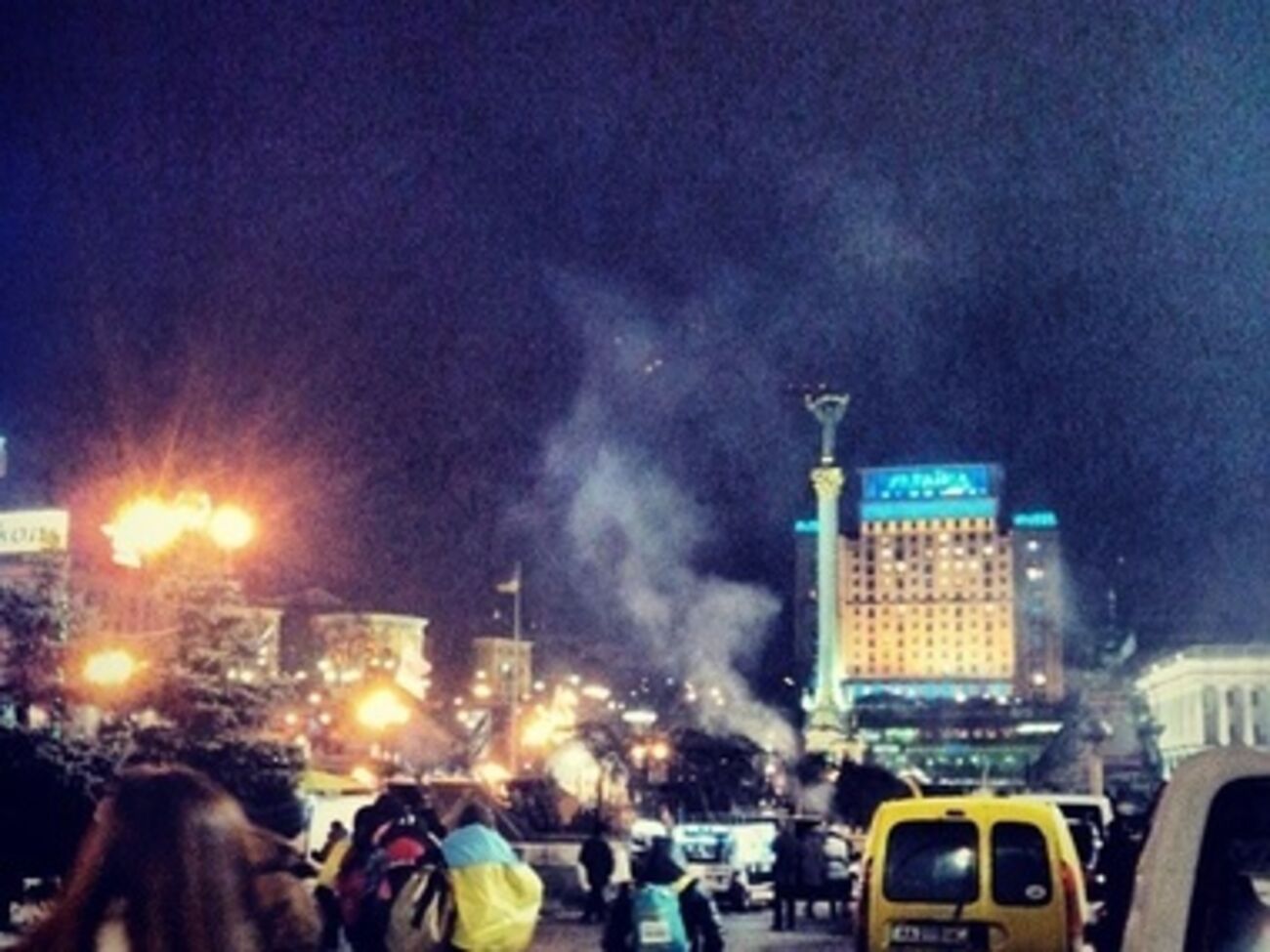 Янукович может ввести ЧП своим указом