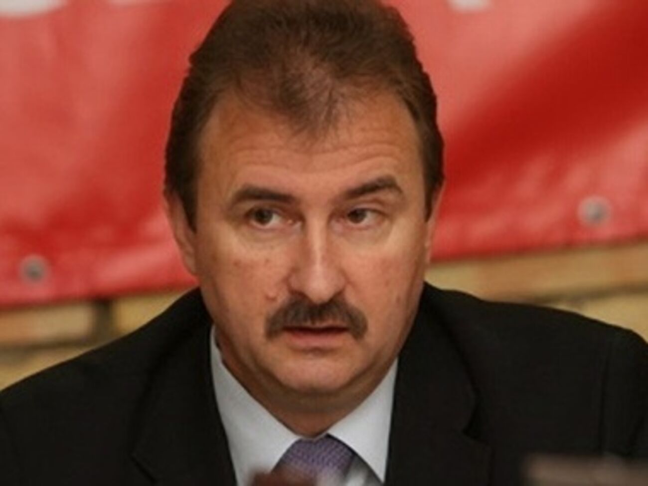 Попов возмущен падением Ленина