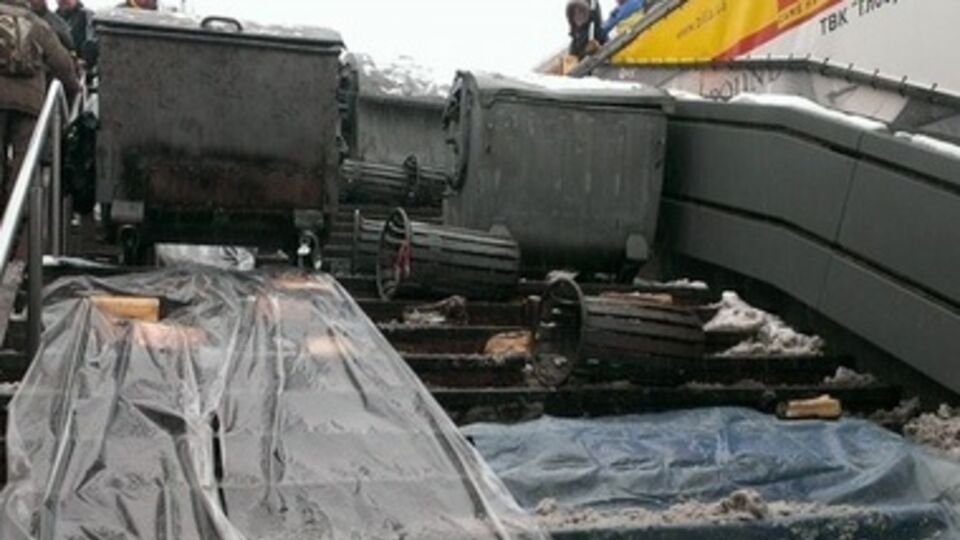 Евромайдан ждет атаки с метро. Фоторепортаж